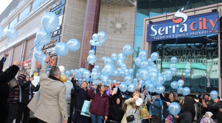 BALONLAR SMA HASTASI TEO İÇİN SEMALARI SÜSLEDİ