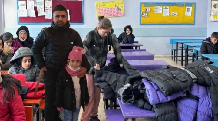 MİNİK YÜREKLER FERİT AĞABEYLERİNE SIRTINI KAYA GİBİ DAYADI