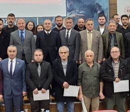 PERSONELİNİ ONURLANDIRAN BÜROKRAT