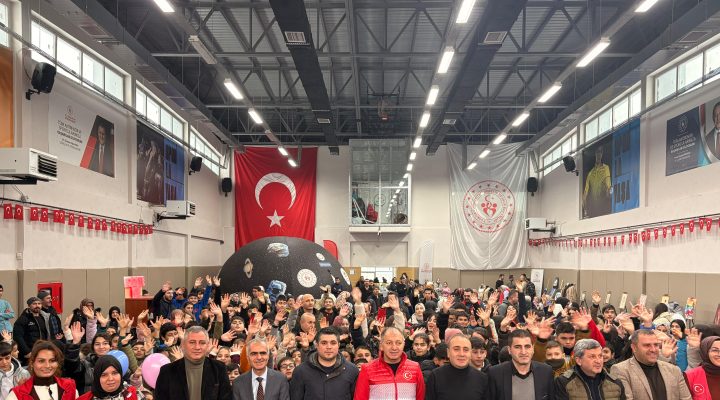 ONBİN ÖĞRENCİ GSB KIŞ KULÜBÜ’NDE HEM EĞLENDİ HEM ÖĞRENDİ