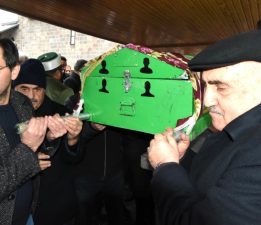 CENNET ‘HEDİYE’N OLSUN TEYZE!