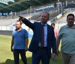 ÇAKMUR’DAN KAZIM KARABEKİR STADI VE YENİ STADYUM AÇIKLAMASI