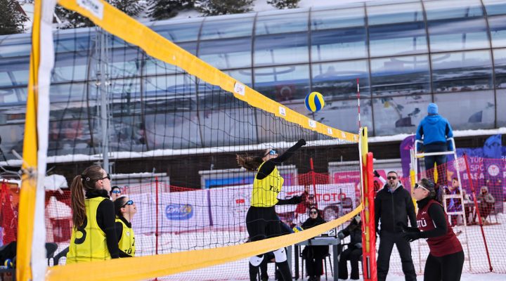 ÜNİLİGDE KAR VOLEYBOLUNUN ŞAMPİYONLARI ATILIM VE BEYKOZ