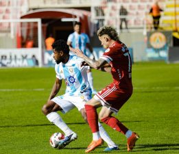 OKYANUS’U GEÇTİ ÇÖPLÜKTE BOĞULDU