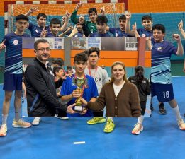 HENTBOLUN ŞAMPİYONU ATAÜNİ’NİN KARTALLARI