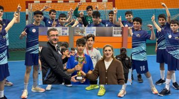 HENTBOLUN ŞAMPİYONU ATAÜNİ’NİN KARTALLARI