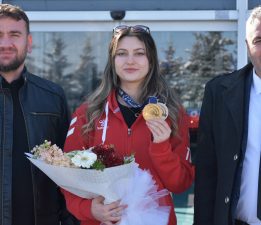 ERMENİSTAN’I FETHETTİ! GÖNÜLLERE DAMLA DÜŞTÜ!