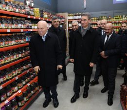 PATRON ÇILDIRDI! HALK PAZARI ZİRVE YAPTI