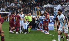 ŞAMPİYON  KARİZMAYI KRALI İLE  KURTARDI