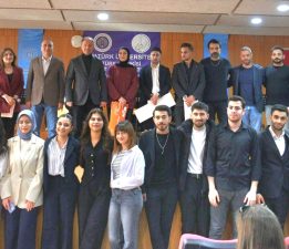 EN GÜZEL SESLİ ELANUR ÇELİK