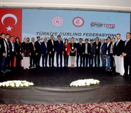 CURLİNGİN PROFESÖRÜ ŞEBİN GÜVEN TAZELEDİ
