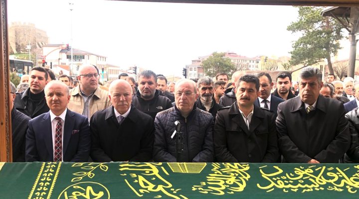 KÜÇÜKLER’DEN BABAYA SON GÖREV!