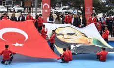 GENÇLİĞİN HAFTASI ÇELENK SUNUMUYLA BAŞLADI