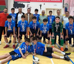 ESKİ ERZURUMSPORLU FUTBOLCU TANER AYKUT’UN OKULU TARİH YAZIYOR!