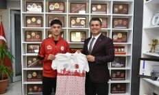 AY-YILDIZLILAR GELGEÇ’LE KANATLANACAK