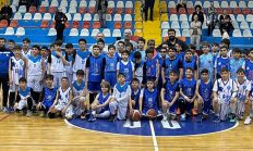 MİNİKLERİN POTADA DEV KAPIŞMASI