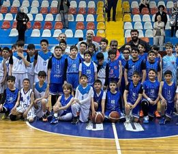 MİNİKLERİN POTADA DEV KAPIŞMASI
