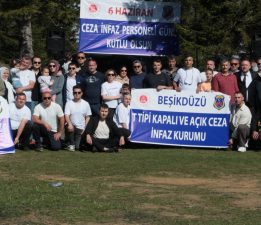 MAVİ ÜNİFORMALILAR YEŞİLLE BULUŞTU