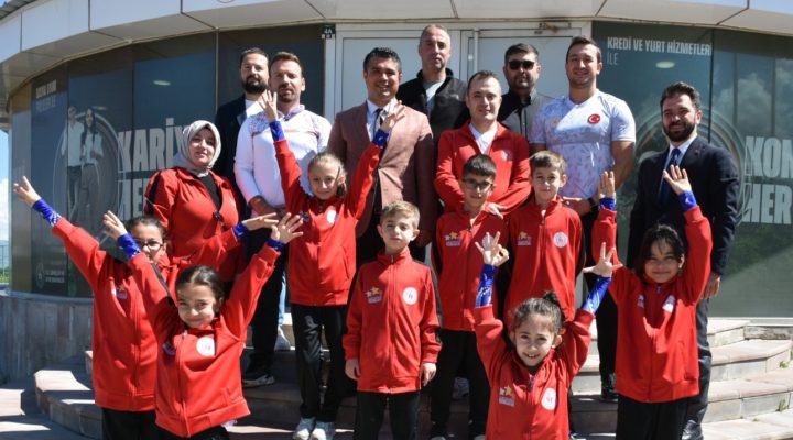 KELEBEKLER ANALİG’E UÇUYOR