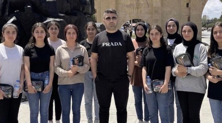 KAYA DEPREMZEDE ÖĞRENCİLERİN MORAL KAYAĞI OLDU