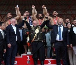 TAŞ GİBİ BAŞPEHLİVAN