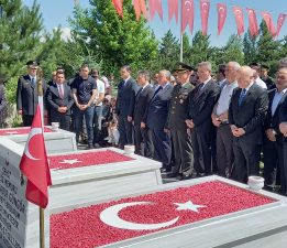 NE KADAR DUA ETSEK AZDIR!